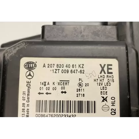 1ZT00964762 фара передняя Mercedes-Benz E A207 2010
