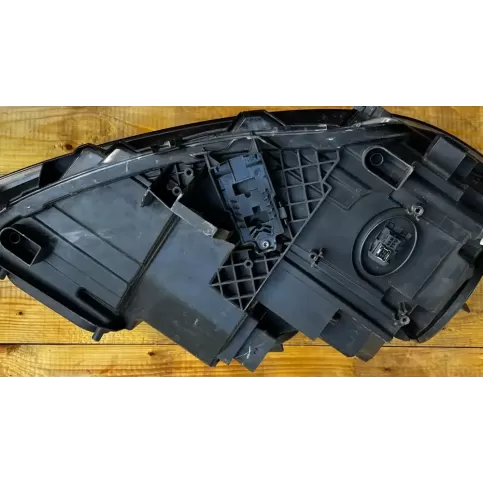 1ZT01081845 фара передняя Mercedes-Benz A W176 2016