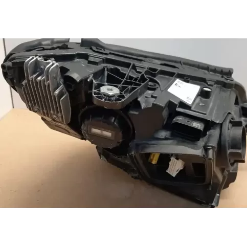2059068505 фара передняя Mercedes-Benz C AMG W205 1900
