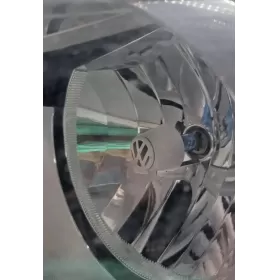 24703801000851 фара передня Volkswagen Tiguan 2009