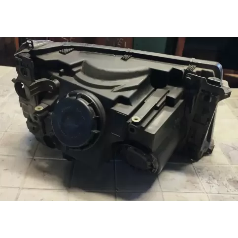 3457AK фара передня Land Rover Range Rover Sport L320 2009