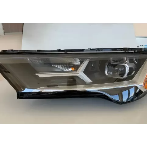4M0941011B фара передня Audi Q7 4M 2020