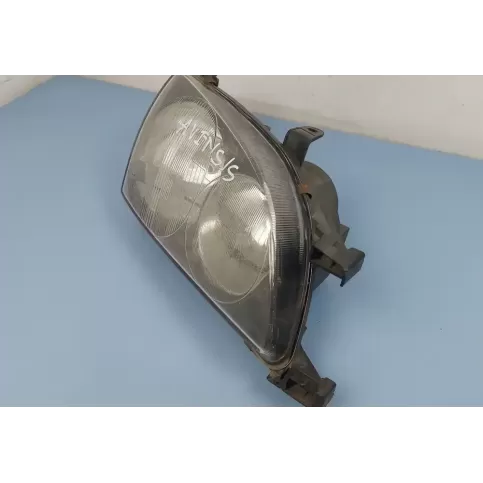 54533365 фара передняя Toyota Avensis T220 2001