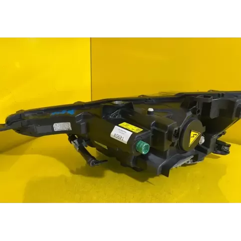 670064638 фара передняя Maserati Levante 2023