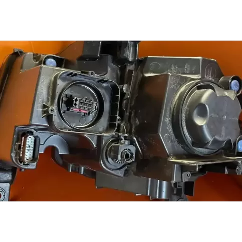 68111034AD фара передня Jeep Grand Cherokee 2015