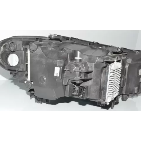 7214961 фара передняя BMW 5 G30 G31 2017