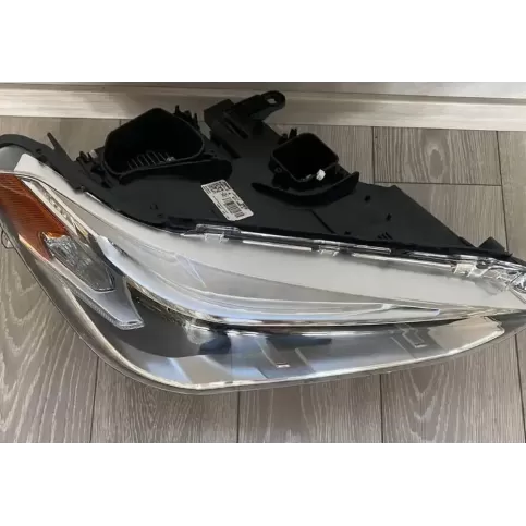 7495008 фара передня BMW X1 F48 F49 2016