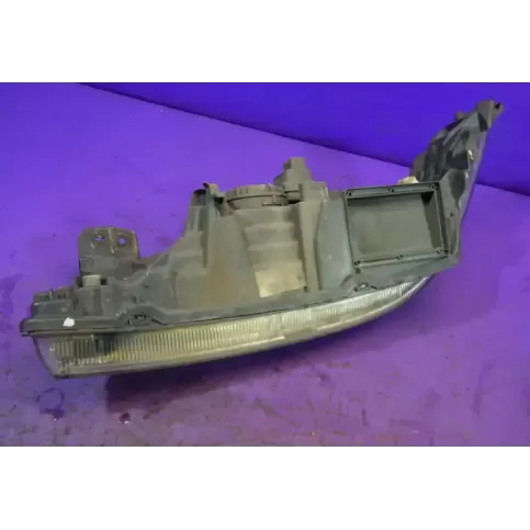8200002848 фара передня Renault Laguna II 2001