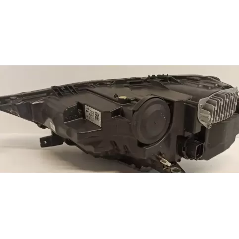 82A941034E фара передня Audi A1 2019