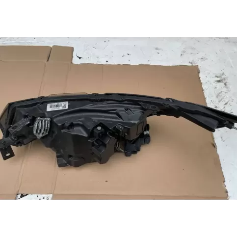 89913746 фара передняя Land Rover Discovery 5 2021