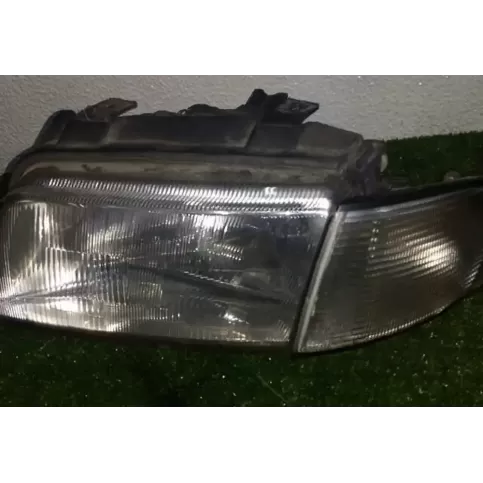 8D0953049 фара передня Audi A4 S4 B5 8D 1996