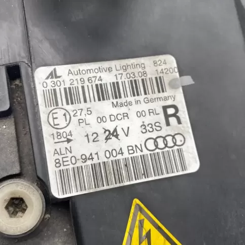 8E0941004BN фара передня Audi A4 S4 B7 8E 8H 2007