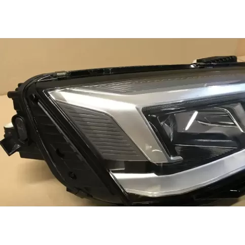 8W6941036E фара передняя Audi A5 2019