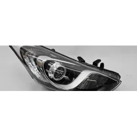 92102-A6020 фара передняя Hyundai i30 2015