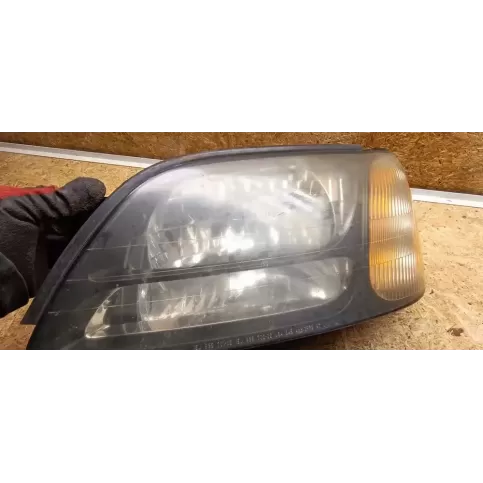 93570105 фара передня Subaru Outback 2002
