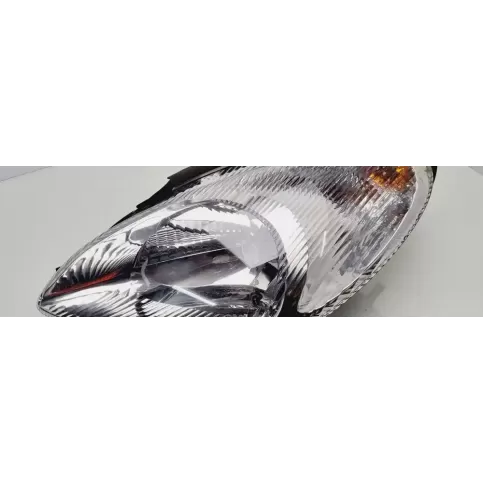9631500180 фара передняя Citroen Xsara Picasso 2003