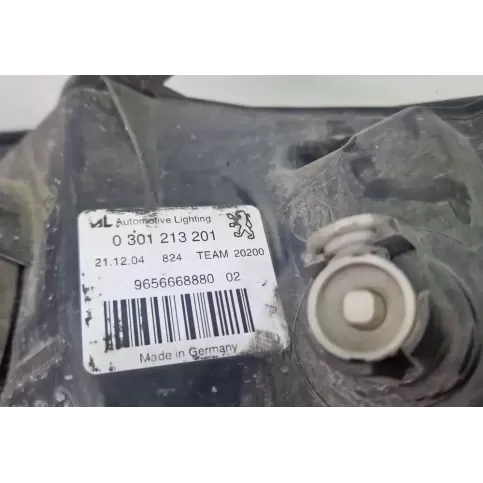 965666888002 фара передняя Peugeot 407 2005