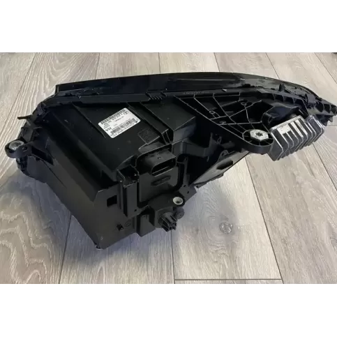 A2059063004 фара передняя Mercedes-Benz C W205 2018