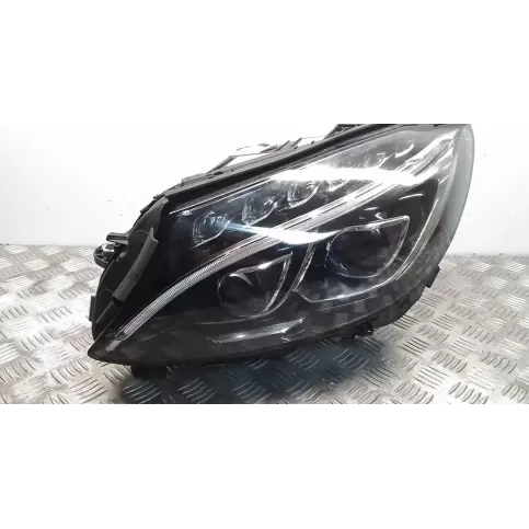 A2059069501 фара передняя Mercedes-Benz C W205 2015