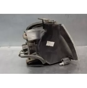 B613590J00 фара передняя Nissan Primera 1990
