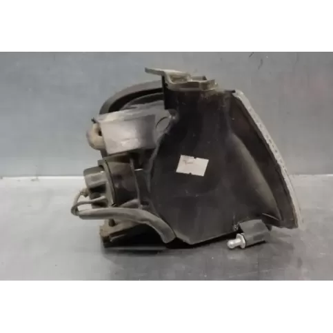 B613590J00 фара передняя Nissan Primera 1990