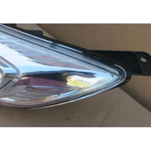 BM51-13W030-NB фара передняя Ford Focus 2014