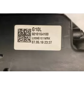 L009G101WRK фара передня Hyundai i30 2019