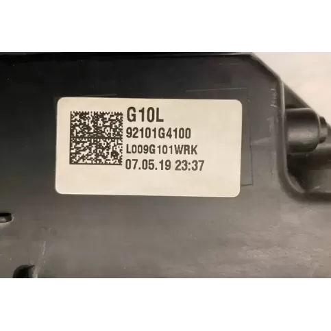 L009G101WRK фара передня Hyundai i30 2019