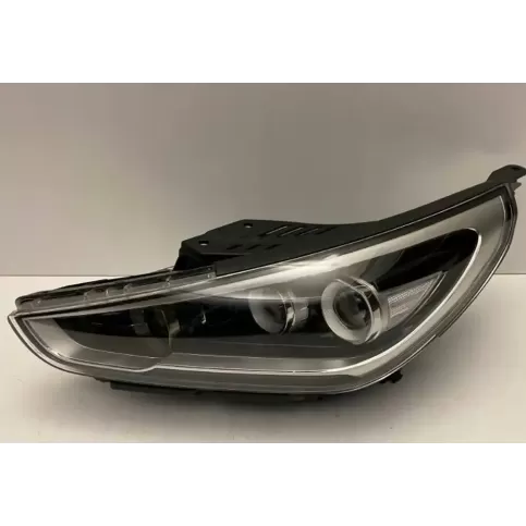 L009G101WRK фара передня Hyundai i30 2019