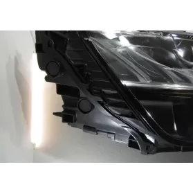 T090025 фара передняя Audi Q8 2022
