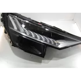 T090025 фара передняя Audi Q8 2022