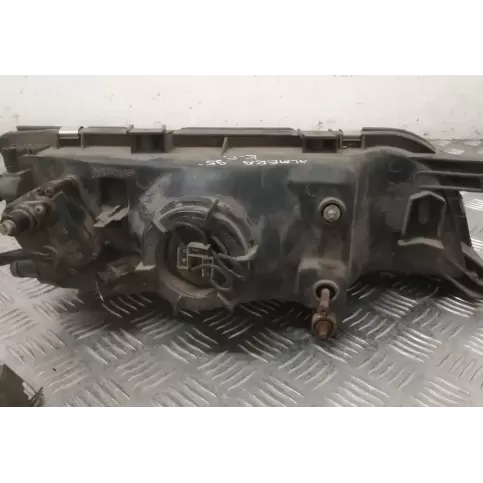 TYC203642 фара передняя Nissan Almera 1995