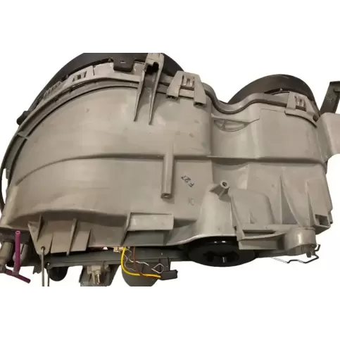 01040402 фара передняя Volkswagen PASSAT B5.5 2000