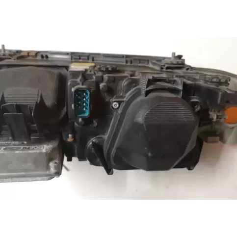 030104322 фара передняя BMW 7 E38 1998
