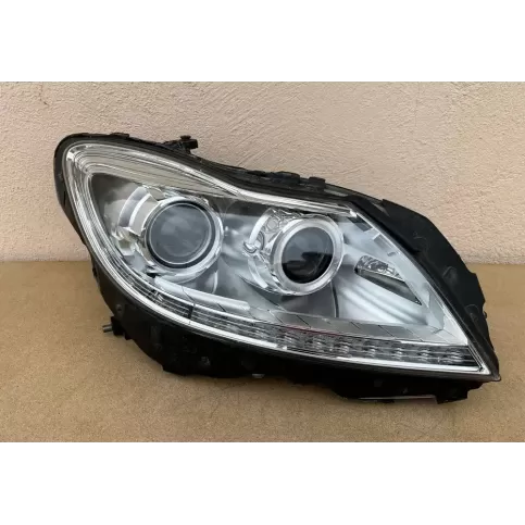 030126028200 фара передняя Mercedes-Benz CL C216 2011