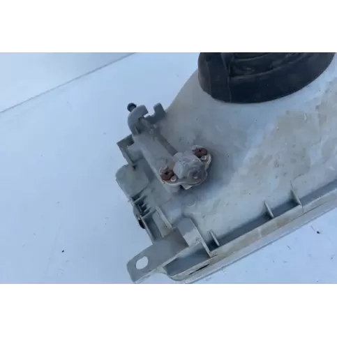 082121140 фара передняя Toyota Corolla E90 1990