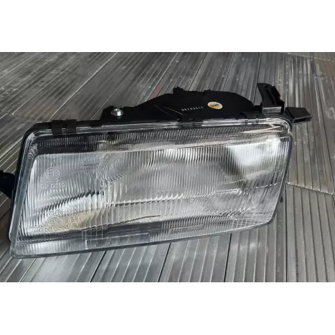 121647990486651 фара передня Opel Vectra A 1990