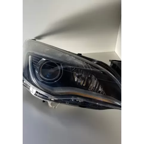 13253651 фара передняя Opel Astra J 2011