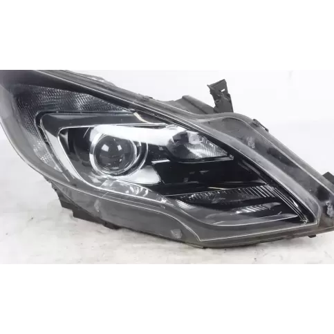 13399861 фара передняя Opel Zafira C 2012