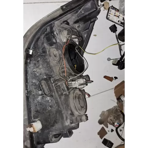1EJ2380101 фара передняя Nissan Primera 2004