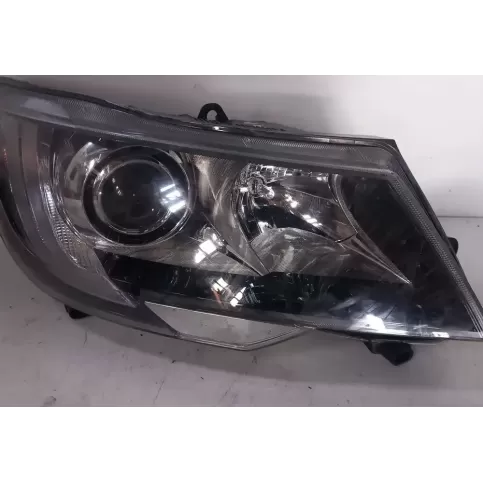 1EL01131432 фара передняя Skoda Superb B6 (3T) 2014