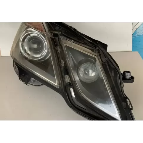 1ZT00970224 фара передняя Mercedes-Benz E W212 2011