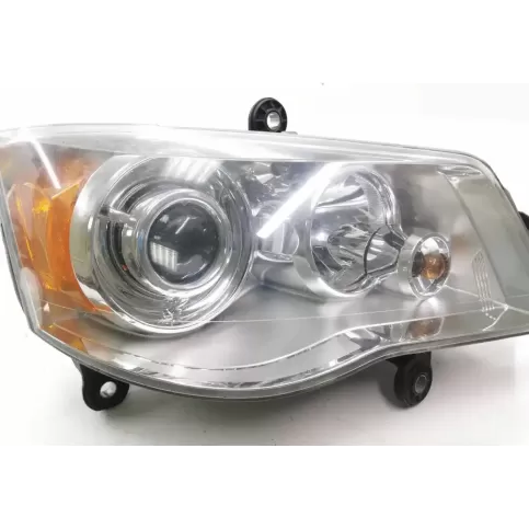 26410000 фара передня Chrysler Voyager 2008