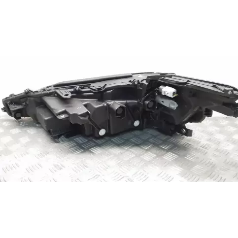 318007227G фара передняя Lexus ES 300h 2020