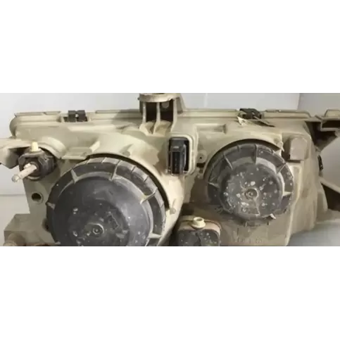 4915179 фара передня Saab 9-5 1998-2005