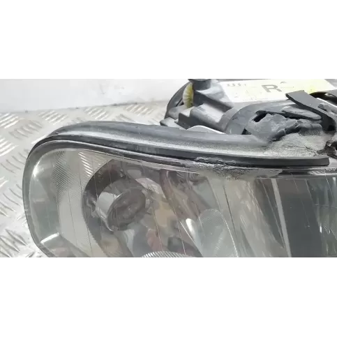 4D0941004BA фара передня Audi A8 S8 D2 4D 2001