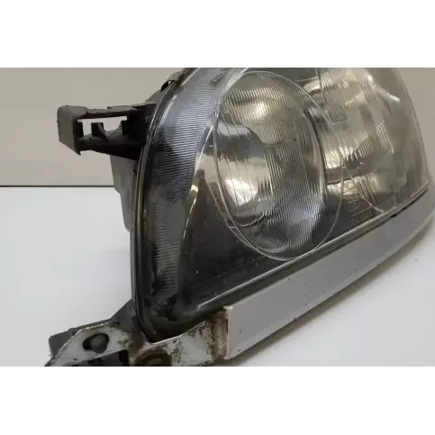 54533366 фара передняя Toyota Avensis T220 2001