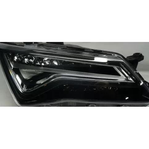 576941008A фара передня Seat Ateca 2016