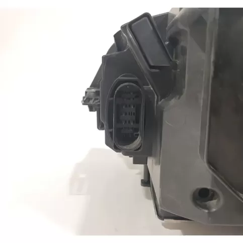 5TB941036 фара передня Volkswagen Touran III 2015