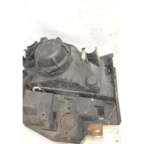 701941009E фара передняя Volkswagen Transporter - Caravelle T4 2002